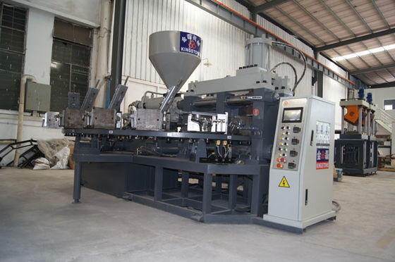 Sapatas plásticas do projeto seguro que fazem a máquina com sistema do servo motor