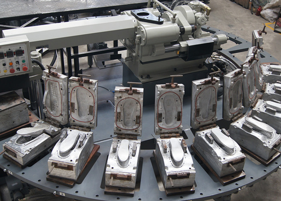 Máquina giratória da modelagem por injeção do sopro do ar para o deslizador de borracha