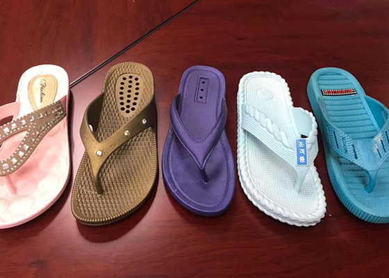 24 máquinas do PVC Flip Flop Rubber Slipper Making do sopro do ar da estação