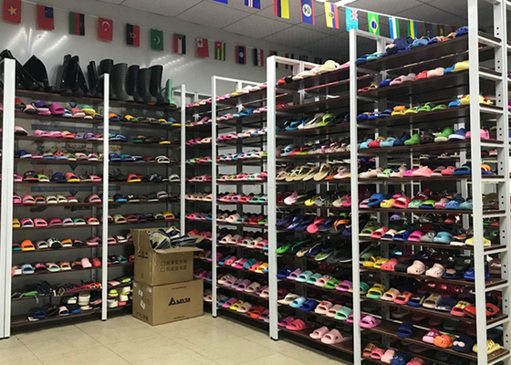 Máquina de chinelo de plástico para injeção de sopro de ar de material de PVC
